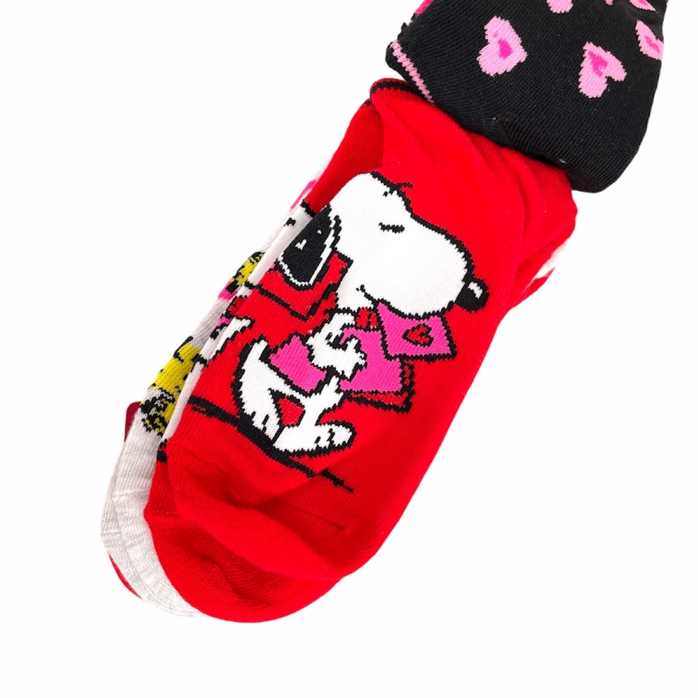 Peanuts Snoopy and Woodstock Valentine’s Socks - Picture 2 of 9